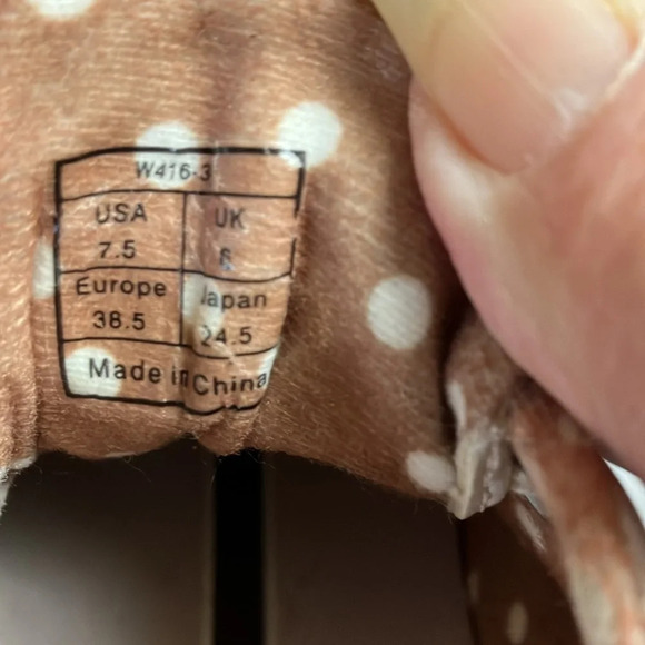 Callaway Women’s Katy Golf Shoes. White/Carmel. Size 7 1/2. Preowned - Picture 9 of 9